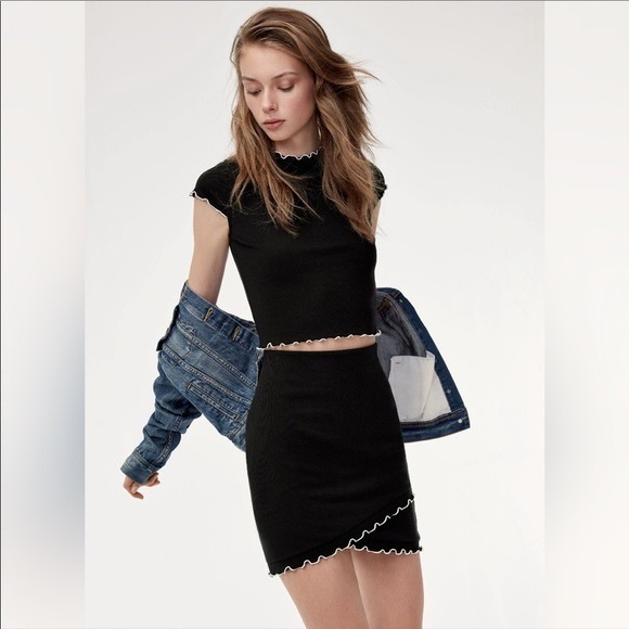 Aritzia Sunday Best Primrose, Black Ruffle Skirt, Size Medium, EUC - Picture 2 of 5